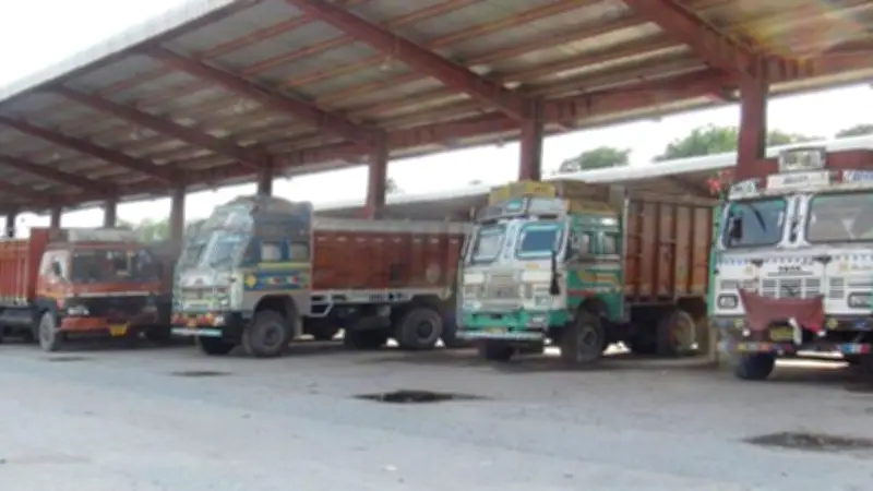 নির্বাচনী উত্তেজনায় স্থলবন্দর বন্ধের সময়সীমা ও রাজনৈতিক সংঘাতের বিশ্লেষণ