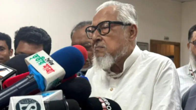 বিএনপির নেতা বহিষ্কার, সিইসি-বিএনপি বৈঠকে নির্বাচন বাধা না দেওয়ার আশ্বাস