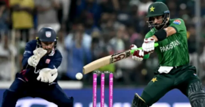 ফারহানের ঝড়ো হাফসেঞ্চুরি ও শাদাবের নৈপুণ্যে পাকিস্তানের টি-টোয়েন্টি বিশ্বকাপে দ্বিতীয় জয়