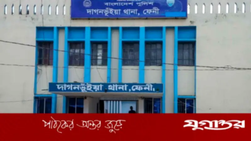 ফেনীতে শিক্ষকের বাড়িতে পুলিশি অভিযান, জামায়াত প্রার্থীর প্রত্যাহার দাবি