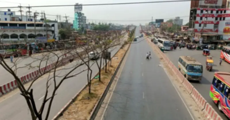 জাতীয় সংসদ নির্বাচনের আগে ঢাকা-চট্টগ্রাম মহাসড়কে যাত্রী শূন্যতা, যান চলাচল স্বাভাবিক