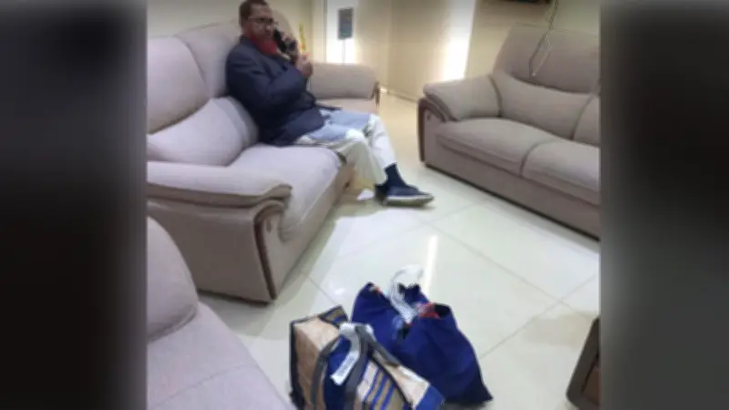 জামায়াত নেতার বিরুদ্ধে সীতাকুণ্ড বিমানবন্দরে বিপুল নগদ টাকা জব্দ