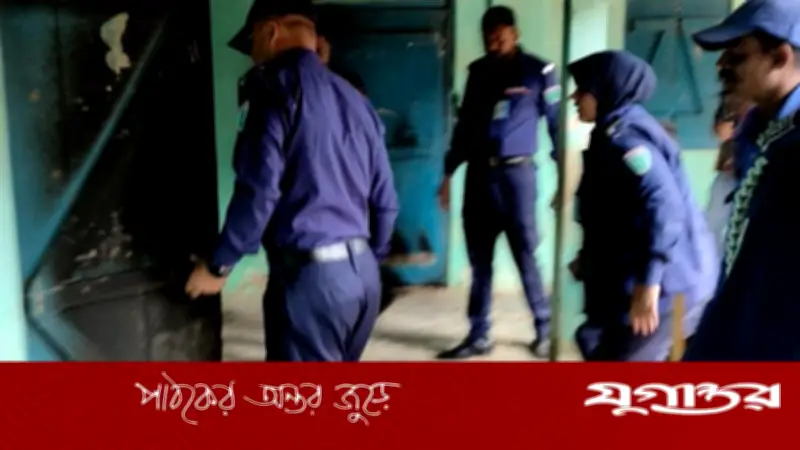 হবিগঞ্জের স্কুল কেন্দ্রে অগ্নিসংযোগের চেষ্টা, দুর্বৃত্তরা পালিয়ে গেছে