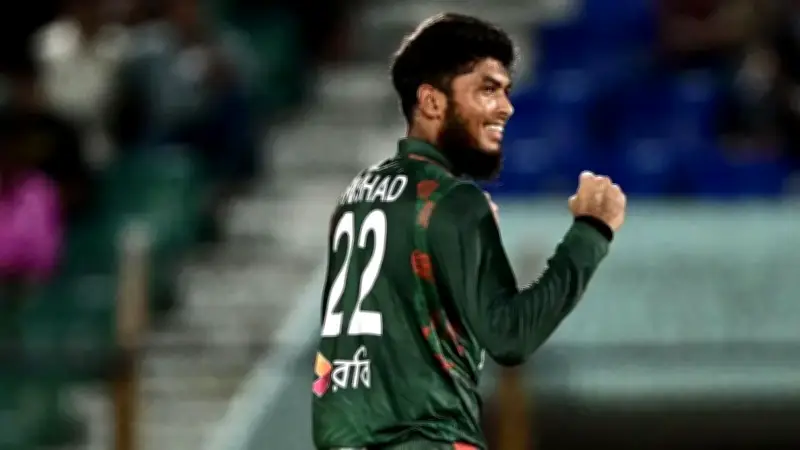 বিএনপি কর্মীকে পুলিশে সমর্পণ, আফগানিস্তানকে হারাল দক্ষিণ আফ্রিকা, নির্বাচনে অরাজকতা নির্মূলে র‍্যাব প্রস্তুত