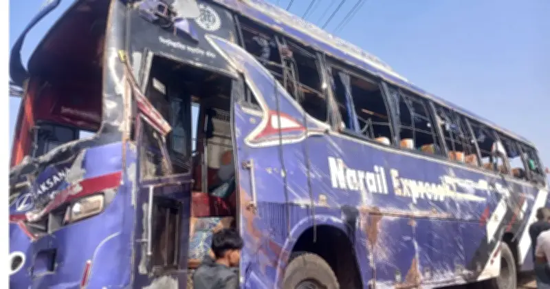 ফরিদপুর-খুলনা মহাসড়কে বাস উল্টে দুজন নিহত, আহত অন্তত ২০