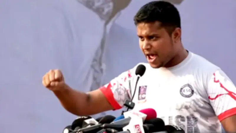 টাকাসহ আটক ব্যক্তির ২ বছরের কারাদণ্ড, ইসি সচিবকে সংযত হবার নির্দেশ