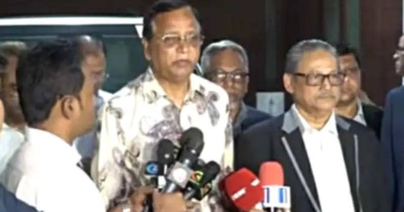 ঢাকা-১৭ আসনে বিএনপির তারেক রহমানকে সমর্থনে পাঁচ প্রার্থীর নির্বাচন প্রত্যাহার