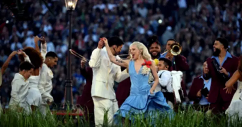 সুপার বোলের রেটিং রেকর্ড ভাঙেনি, ব্যাড বানি শোয়ে স্প্যানিশ ভাষার ইতিহাস