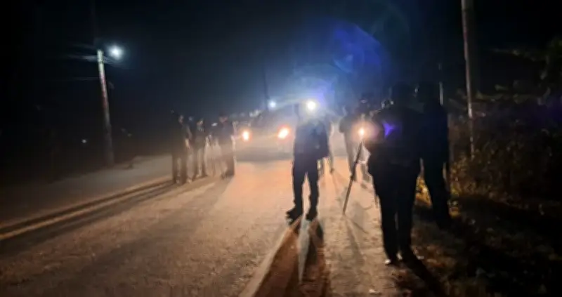 গোপালগঞ্জে ৪টি ভোটকেন্দ্রে বোমা বিস্ফোরণ, নির্বাচনে নিরাপত্তা উদ্বেগ