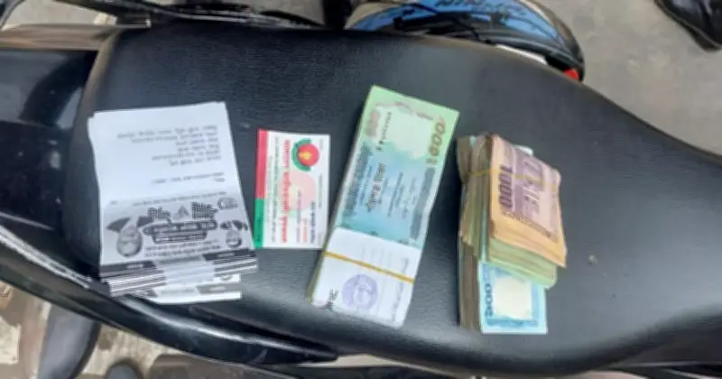 বরিশালে নির্বাচনী স্লিপ ও ১ লাখ ২ হাজার টাকা উদ্ধার, দুই ব্যক্তি আটক