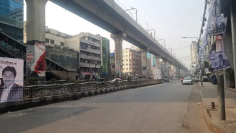 নির্বাচন-গণভোটে জনশূন্য ঢাকা, যানবাহনহীন রাজপথে চালকদের হতাশা