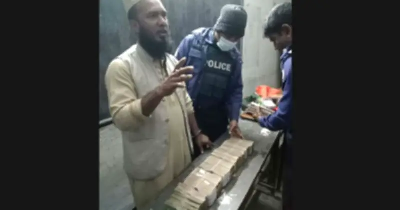 পটুয়াখালীতে কোস্টগার্ডের অভিযানে বিএনপি নেতা কাজল মৃধা আটক, ৫০ লাখ টাকা উদ্ধার