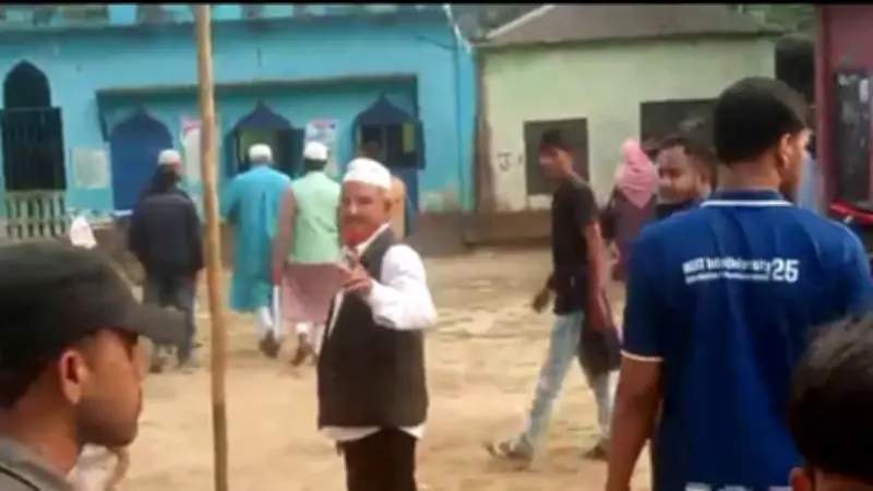 ভোটকেন্দ্রে প্রবেশের অভিযোগে জামায়াত কর্মী আটক, বিএনপি-জামায়াত সংঘর্ষে উত্তেজনা