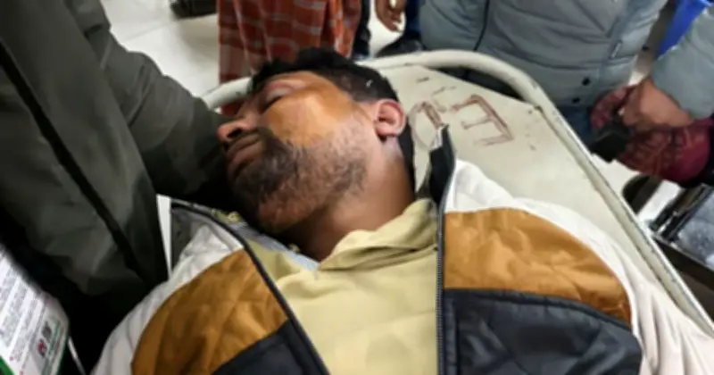 কুড়িগ্রামে নির্বাচনী হামলা: এনসিপি প্রার্থীর গাড়িতে আক্রমণে ৫ আহত, ভাই গুরুতর