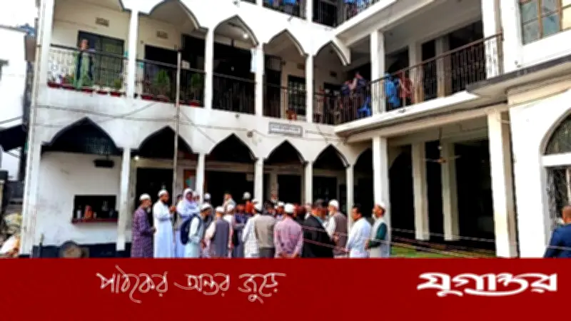 ত্রয়োদশ জাতীয় সংসদ নির্বাচন শুরু: ভোটকেন্দ্রে উৎসবমুখর পরিবেশ, বিএনপি-জামায়াতের তীব্র লড়াই