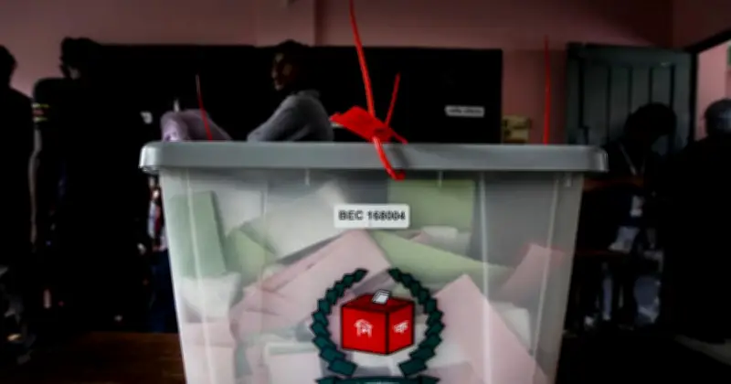 বাংলাদেশের ১৩তম জাতীয় সংসদ নির্বাচনে ভোটগ্রহণ শুরু, দেশজুড়ে ভোটকেন্দ্রে ভোটারদের উপস্থিতি