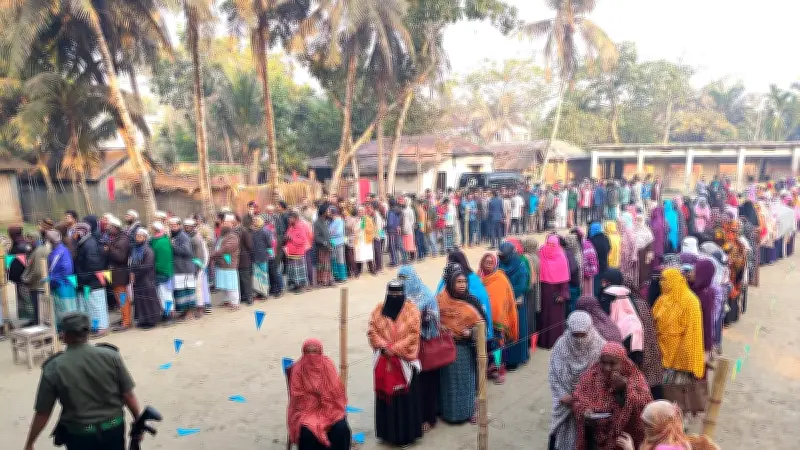 খুলনা বিভাগে ভোটগ্রহণ শুরু, ৩৬ আসনে ২০২ প্রার্থীর লড়াই