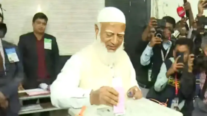 রাজনৈতিক অস্থিরতা: দেশের ভবিষ্যৎ নিয়ে উদ্বেগ বৃদ্ধি