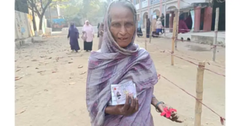 ৭৯ বছর বয়সী হরি বালার ভোটাধিকার প্রয়োগ: চট্টগ্রামে নারীদের স্বতঃস্ফূর্ত অংশগ্রহণ