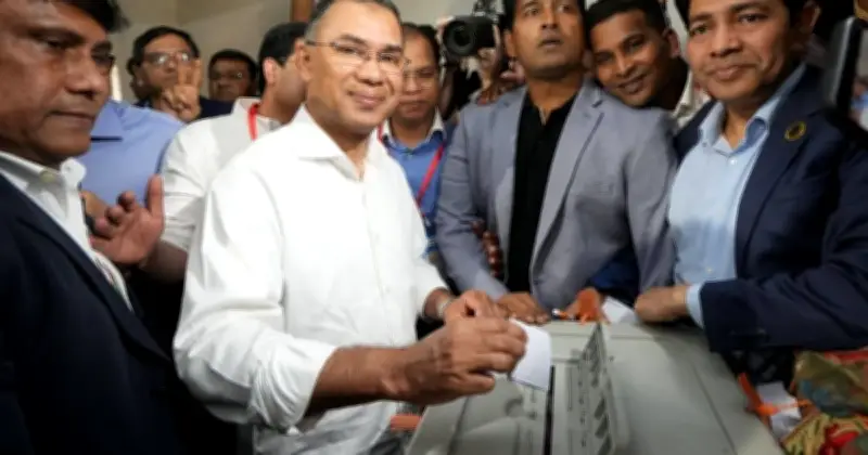 ত্রয়োদশ জাতীয় সংসদ নির্বাচনে ভোট দিলেন বিএনপি চেয়ারম্যান তারেক রহমান