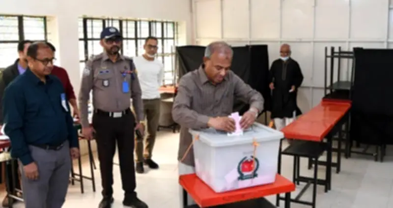 বাংলাদেশে অনলাইন শিক্ষার অগ্রগতি: ডিজিটাল প্ল্যাটফর্মে শিক্ষার্থীদের অংশগ্রহণ বৃদ্ধি