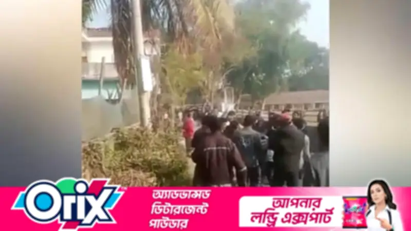 রাজশাহীর দুর্গাপুরে ভোটকেন্দ্রে দুই প্রার্থীর সমর্থকদের সংঘর্ষ, আহত কয়েকজন