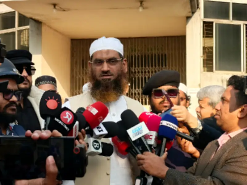 মোহাম্মদপুরে ভোটকেন্দ্রে ভয়ভীতি দেখানোর অভিযোগ, মামুনুল হকের বক্তব্য