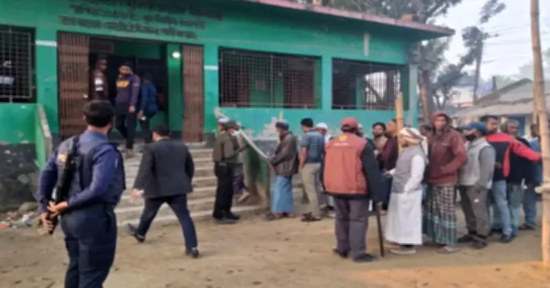 গাইবান্ধার সাঘাটায় ভোটকেন্দ্রে বৃদ্ধ কৃষকের মৃত্যু, স্বাভাবিক মৃত্যু বলে দাবি
