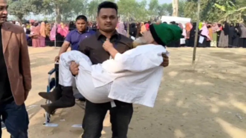 ককটেল বিস্ফোরণ ও হামলার মধ্যেও ভোটগ্রহণ সম্পন্ন, ইসি সচিবের তথ্য প্রকাশ