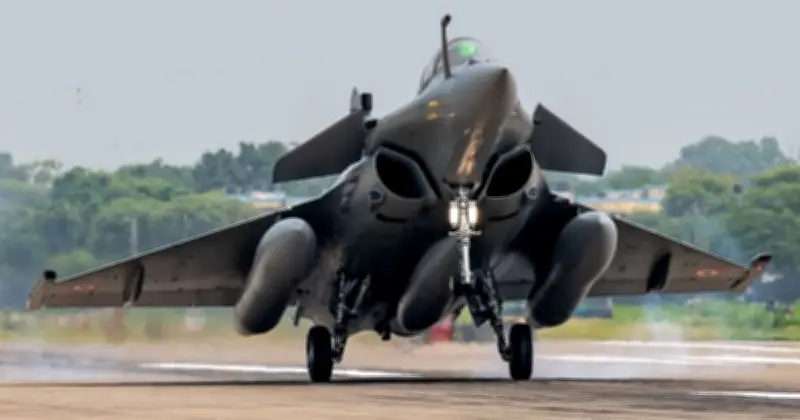 ভারতের বিমানবাহিনী শক্তিশালীকরণ: ফ্রান্স থেকে ১১৪টি রাফাল যুদ্ধবিমান কেনার প্রস্তাব অনুমোদন