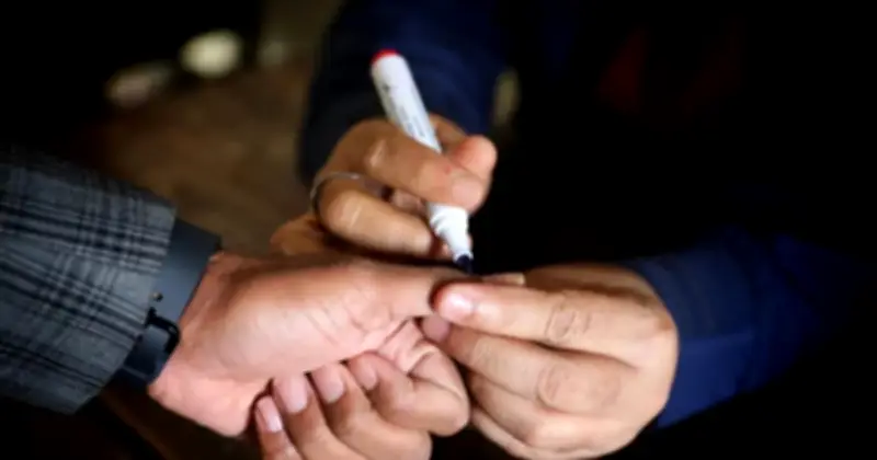 ময়মনসিংহ ও নওগাঁতে অনিয়মের অভিযোগে চার নির্বাচন কর্মকর্তা প্রত্যাহার