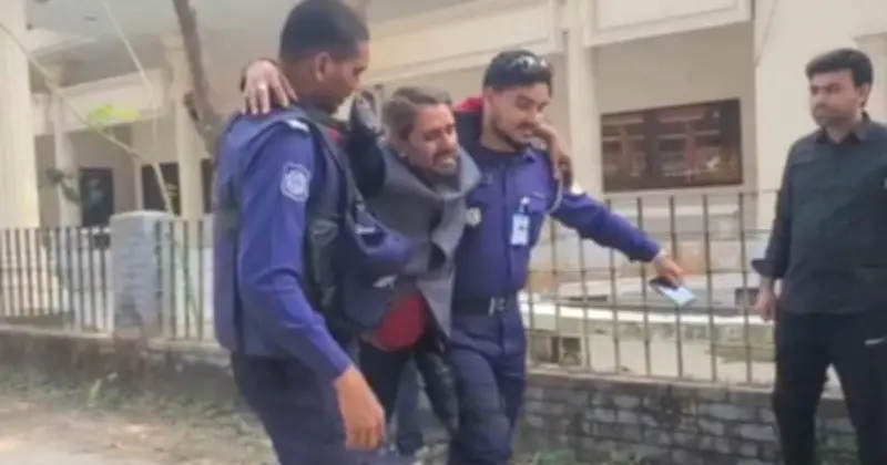 ভোলায় ভোটকেন্দ্রে বোমা বিস্ফোরণ, ব্যালট পেপার ছিনতাই, ভোট স্থগিত