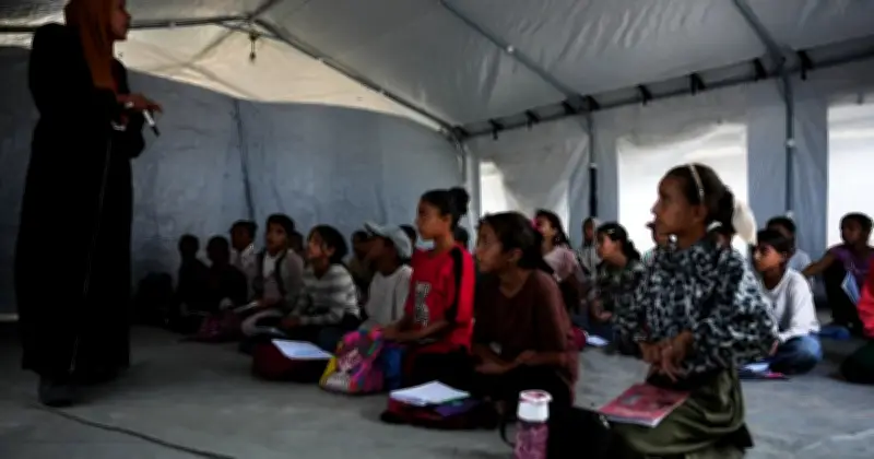 গাজায় ইসরায়েলি যুদ্ধে ৯০% স্কুল ধ্বংস, শিশুদের শিক্ষা অনলাইনে সীমাবদ্ধ