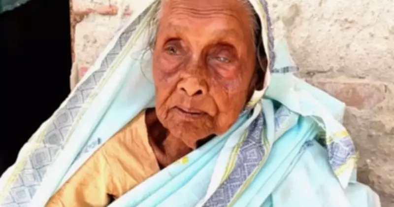 ১২০ বছর বয়সেও ভোট দিতে এলেন স্বর্ণা বেগম, গণতন্ত্রের প্রতি অটুট বিশ্বাস