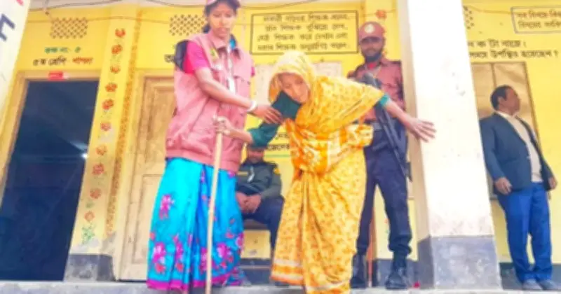 ৯২ বছর বয়সী মোমেনা বেগুর ভোটদানে গণতন্ত্রের অনন্য দৃষ্টান্ত