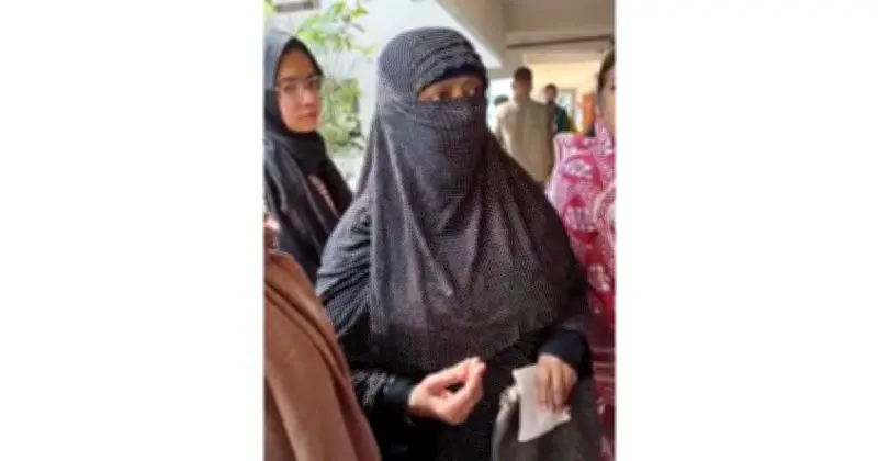 ঢাকা-১৩ আসনে ভোটার দাবি, তার ভোট অন্য কেউ দিয়ে দিয়েছে