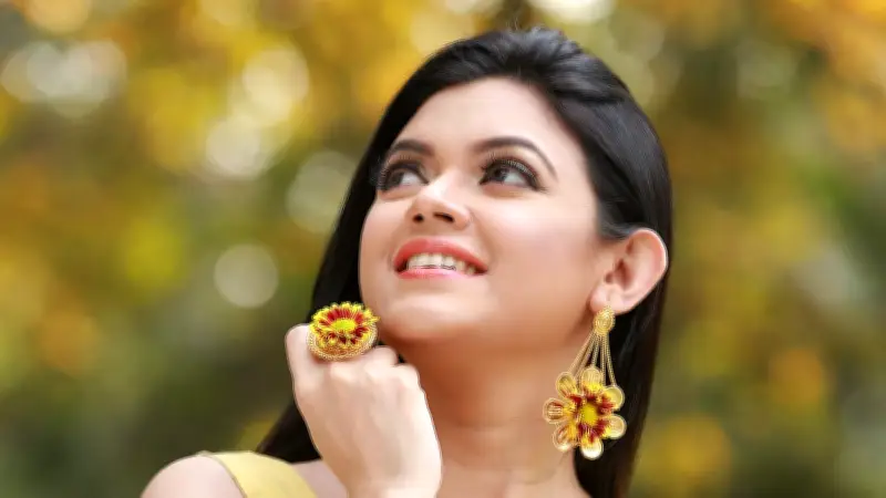 নাবিলার বসন্তের পোশাকে হলুদ রং ও ফুলেল নকশা, ২০১৮ সালের ছবি প্রকাশ