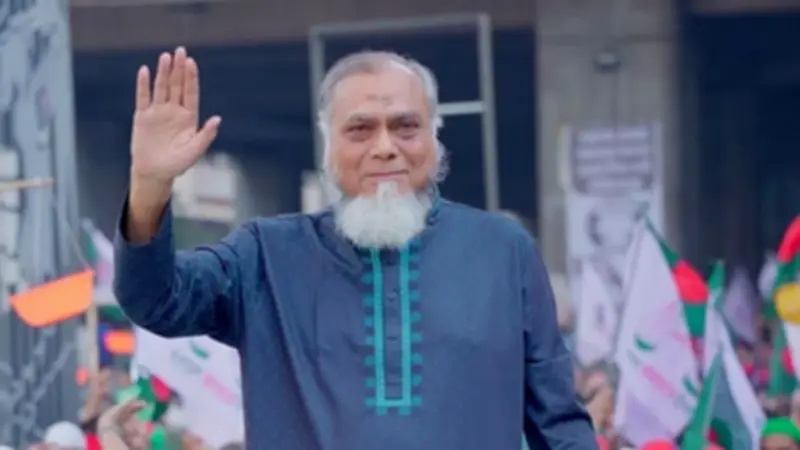 রোহিঙ্গা ক্যাম্পে আগুনে ৪০ ঘর পুড়ে ছাই, নিহত ১; ঢাকা-১২ আসনে সাইফুলের জয়