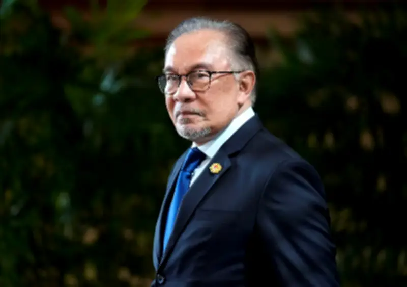 মালয়েশিয়ার প্রধানমন্ত্রী আনোয়ার ইব্রাহিমের অভিনন্দন: বিএনপি ও তারেক রহমানের বিজয়কে গণতন্ত্রের বিজয় বললেন