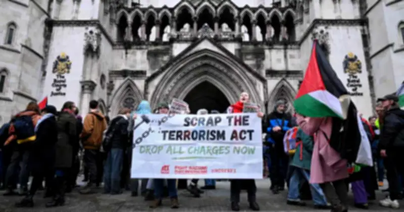 লন্ডন হাইকোর্টের রায়: প্যালেস্টাইন অ্যাকশনের বিরুদ্ধে ব্রিটিশ নিষেধাজ্ঞা অবৈধ