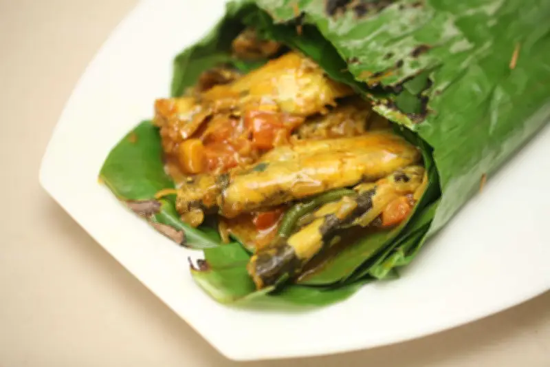 কলাপাতায় মোড়ানো পাবদা পাতুরি: ঐতিহ্যবাহী রেসিপি ও সহজ প্রণালী