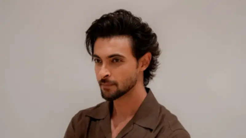 বলিউডে আতঙ্ক: আয়ুশ শর্মার কাছে হুমকিমূলক ই-মেইল, বিষ্ণোই গ্যাংয়ের সন্দেহ