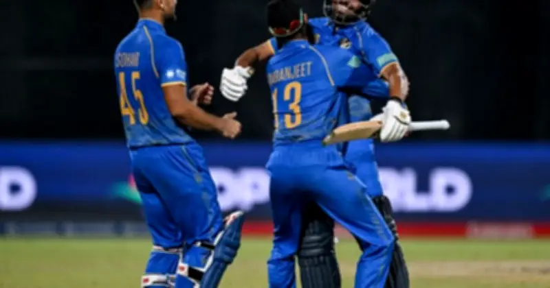 টি-টোয়েন্টি বিশ্বকাপে সংযুক্ত আরব আমিরাতের রোমাঞ্চকর জয়, কানাডাকে হারিয়ে প্রথম পয়েন্ট