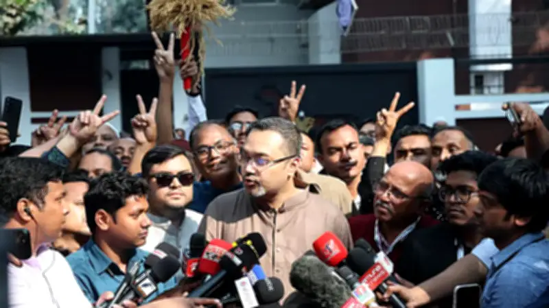 বাংলাদেশে অনলাইন শিক্ষার ভবিষ্যৎ: নতুন সম্ভাবনা ও চ্যালেঞ্জ