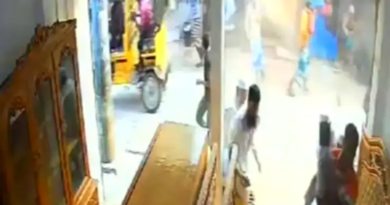 নারায়ণগঞ্জের সেলুনে গ্যাস বিস্ফোরণ: শিশুসহ পাঁচজন দগ্ধ, তিতাস গ্যাসের লিকেজ সন্দেহ