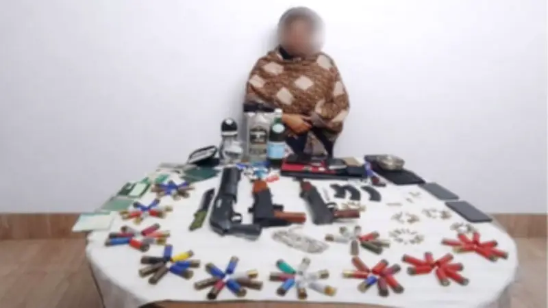 সারাদেশে সেনাবাহিনীর যৌথ অভিযানে ৩৬০ গ্রেপ্তার, চট্টগ্রাম জুতা কারখানায় আগুনে দগ্ধ ৭