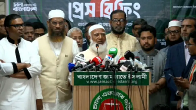 গাজীপুরে ঝুট গুদামে আগুন, ঢাকা-১৬ পুনর্নির্বাচনের দাবি ও সারাদেশে যৌথ অভিযানে গ্রেপ্তার ৩৬০