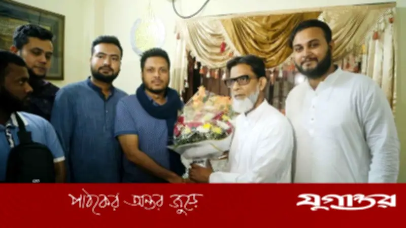 ঢাকা-৯ আসনে ইতিবাচক রাজনীতি: বিজয়ী হাবিবুরকে প্রতিদ্বন্দ্বীদের শুভেচ্ছা