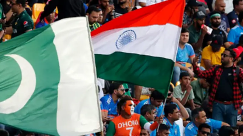 ভারত–পাকিস্তান ম্যাচে হোটেল সংকট ও টিকিটের দাম চার গুণ, ভালোবাসা দিবসে আঁখির গান