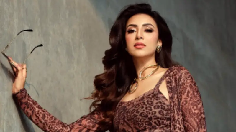 ভালোবাসা দিবসে মিমের স্বামী সনি পোদ্দারের সঙ্গে ছবি শেয়ার, চলতি বছরে ফিরছেন পর্দায়